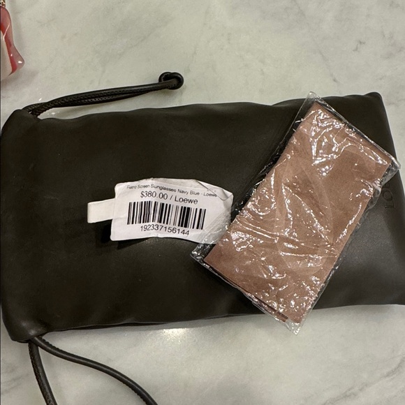 Loewe Layered Cat-eye Sunglasses - Picture 7 of 7